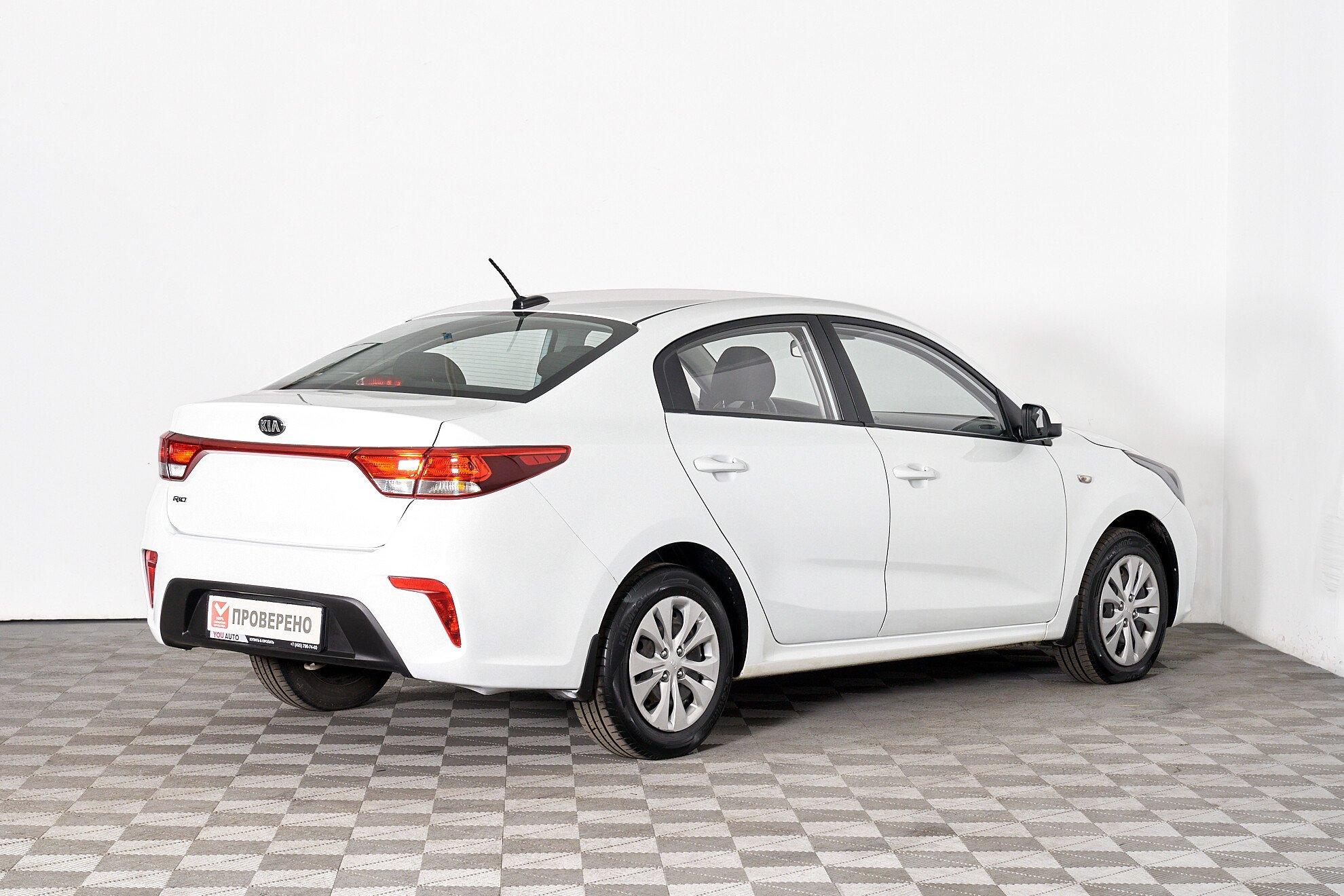 Kia Rio 2019, белый