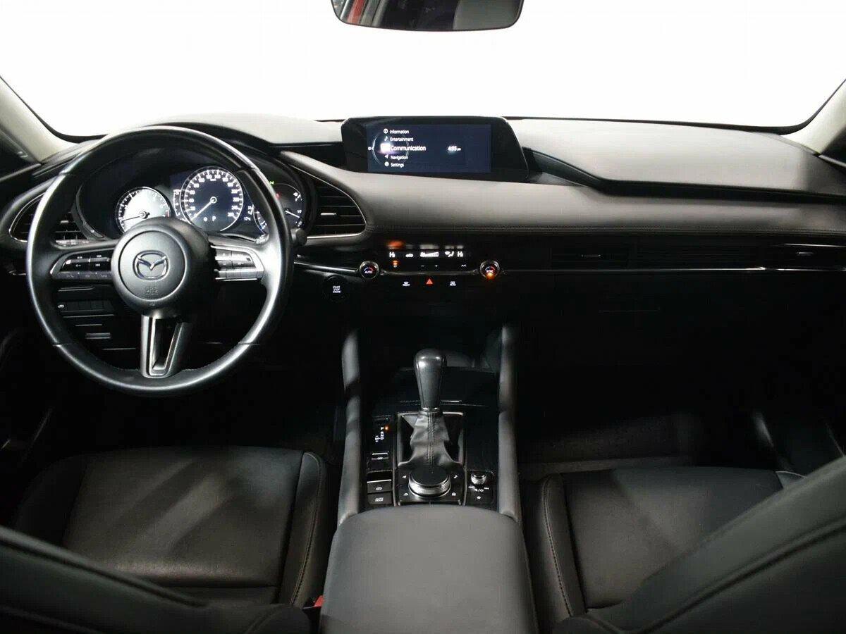 Mazda 3 2019, красный