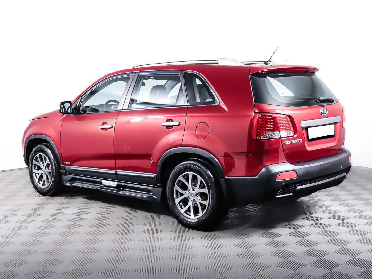 Kia Sorento 2011, красный