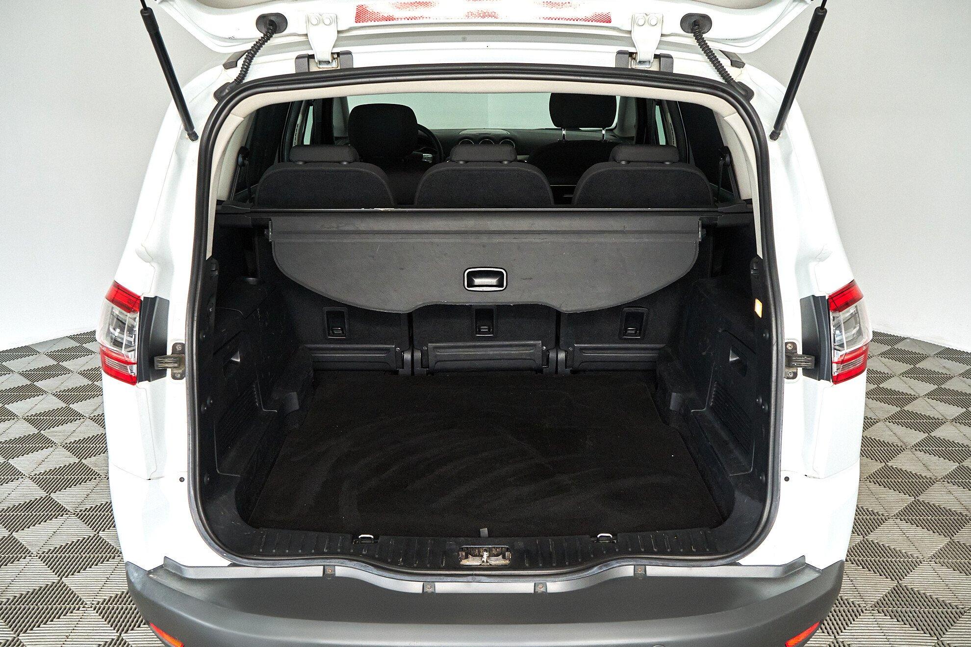 Ford S-MAX 2012, белый