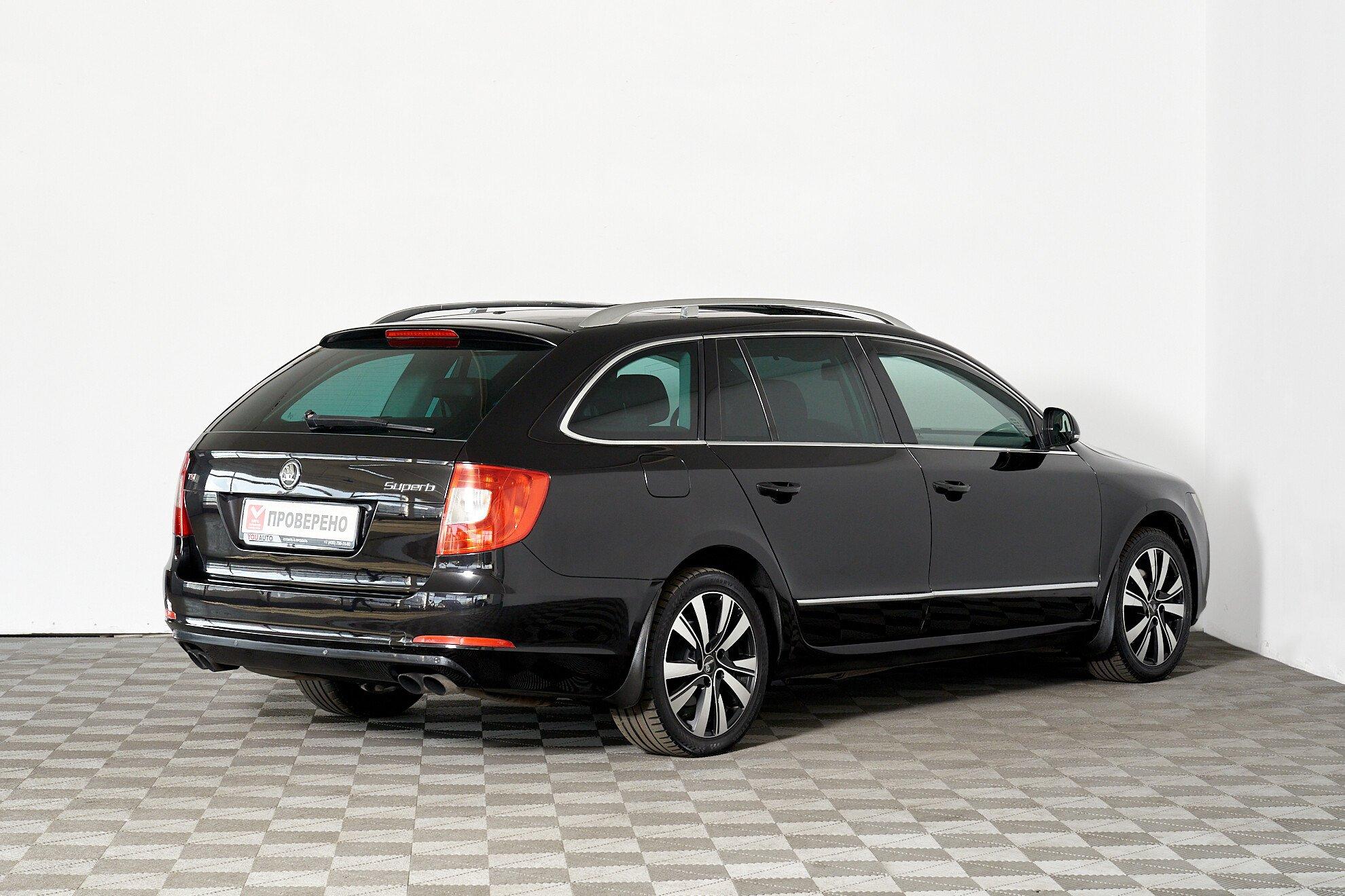 Skoda Superb 2011, черный