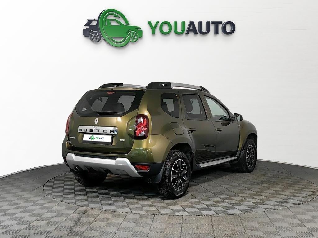 Renault Duster 2021, зеленый