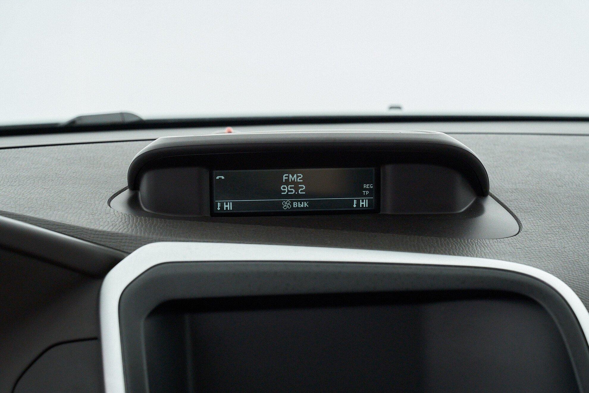 Volvo XC60 2011, белый