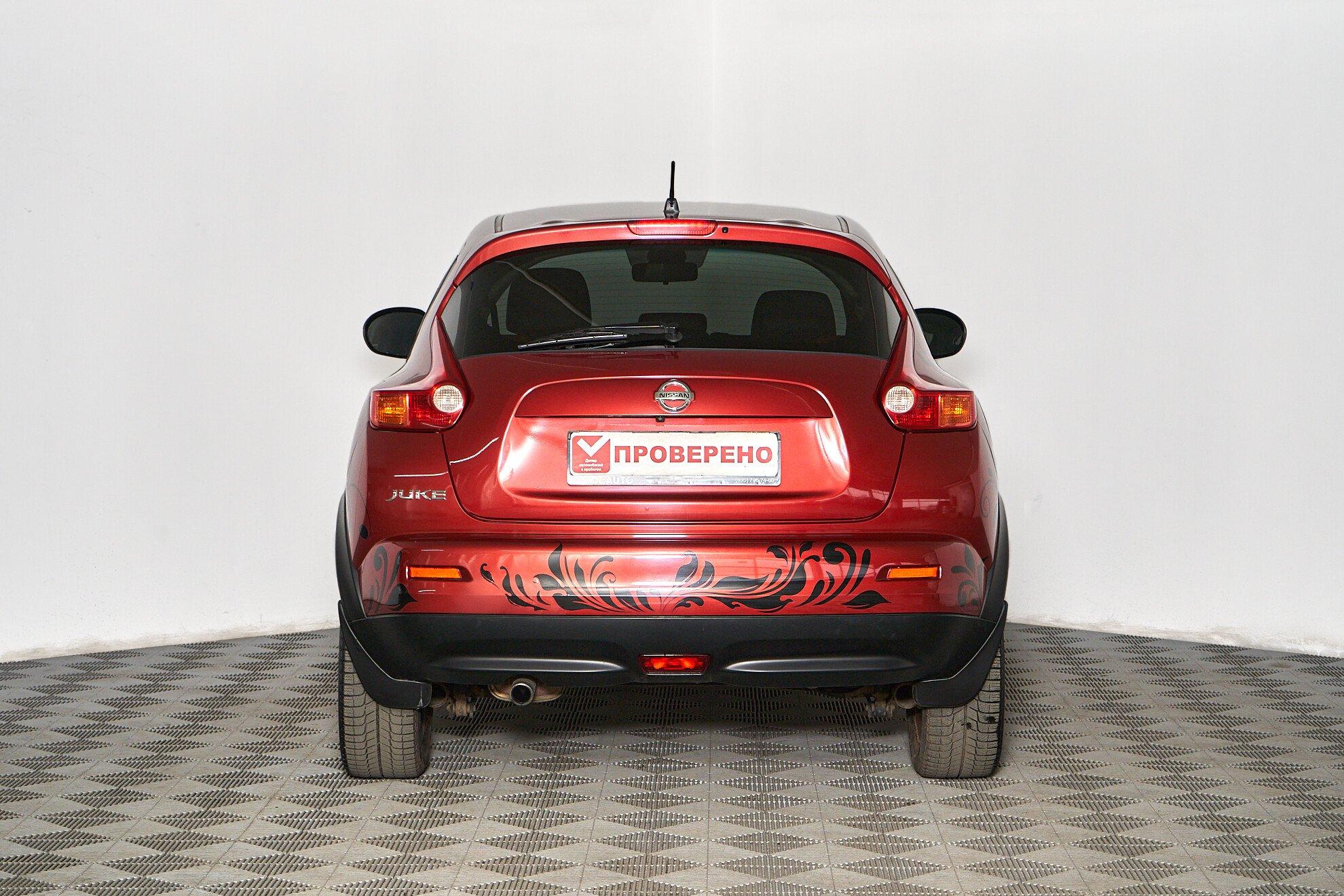 Nissan Juke 2014, красный