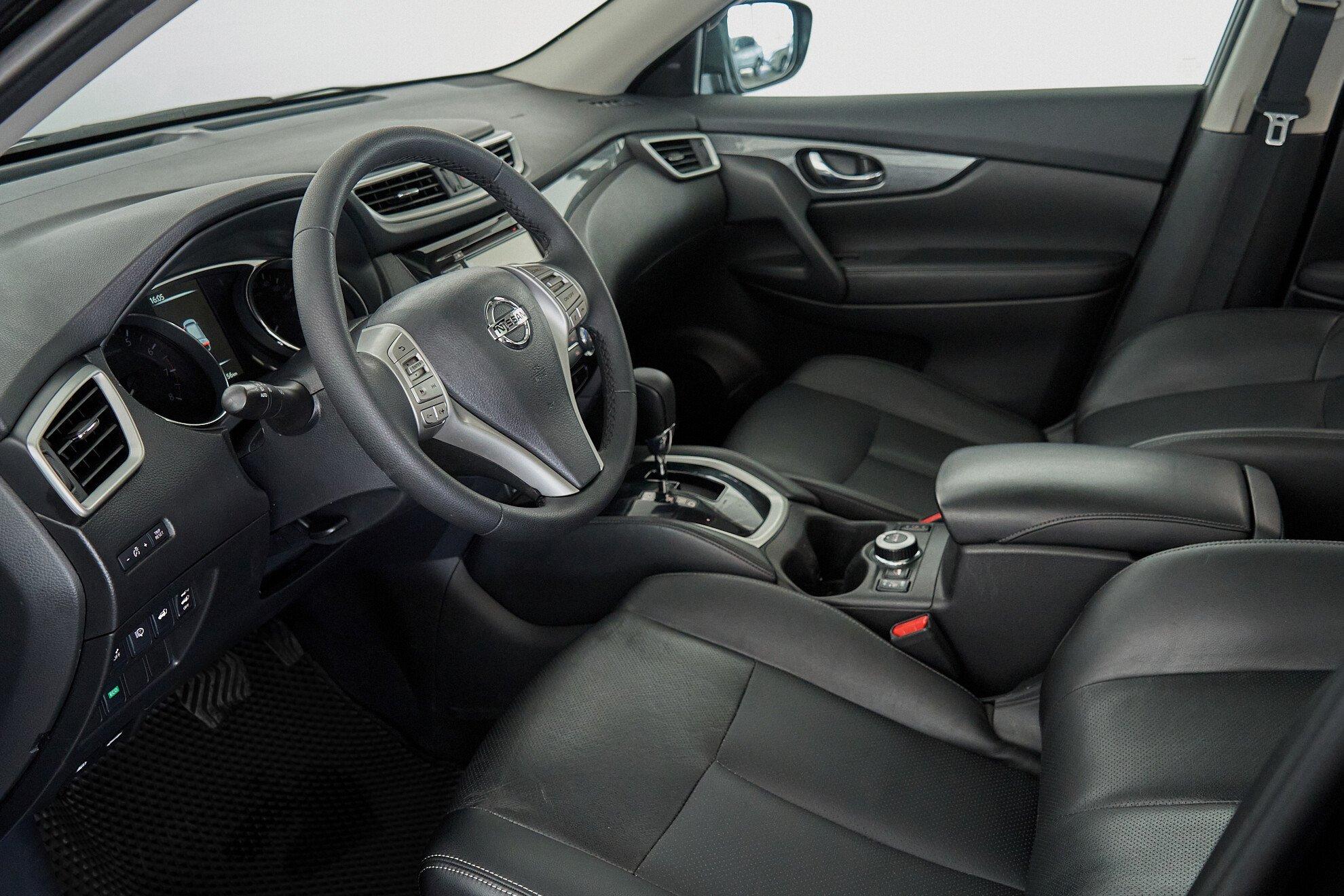 Nissan X-Trail 2017, черный