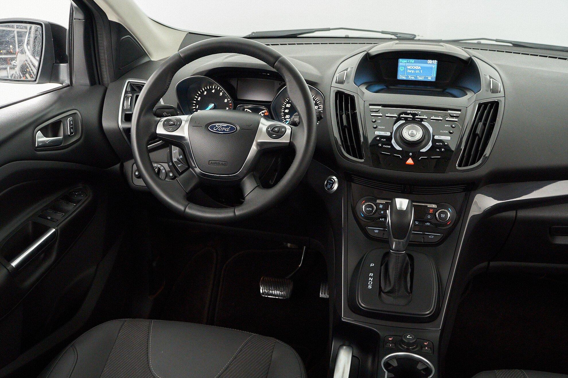 Ford Kuga 2015, черный