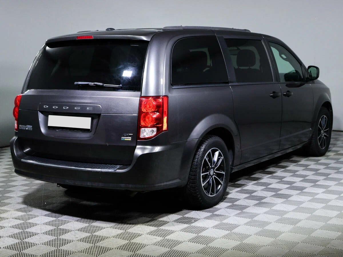 Dodge Caravan 2013, серый