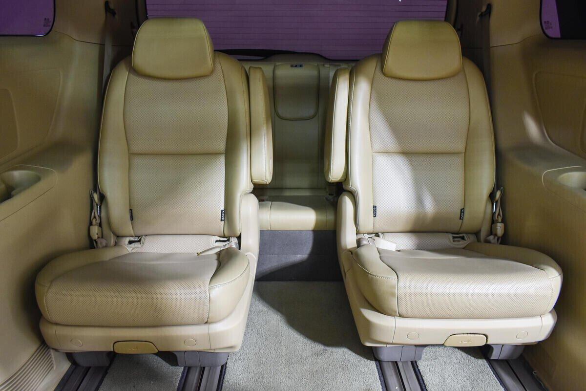 Kia Carnival 2018, черный