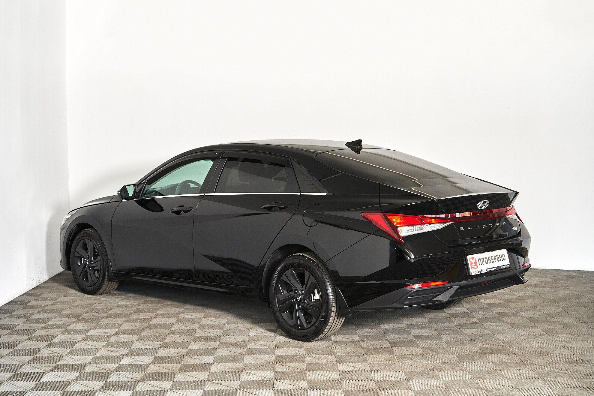 Hyundai Elantra 2022, черный
