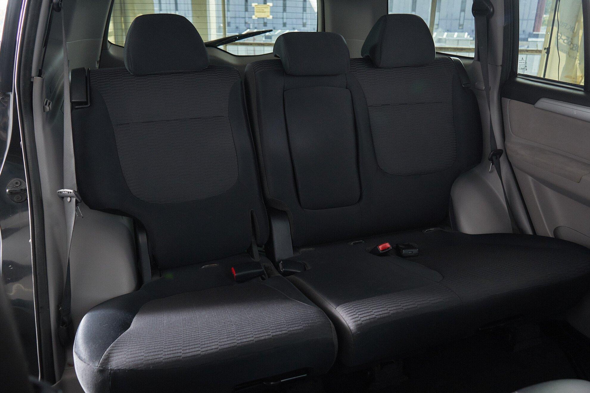 Mitsubishi Pajero Sport 2012, черный
