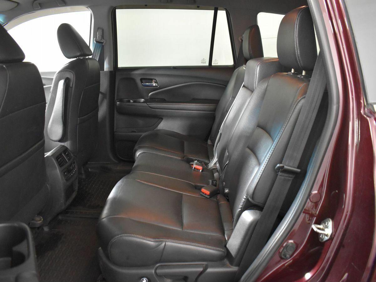 Honda Pilot 2017, красный
