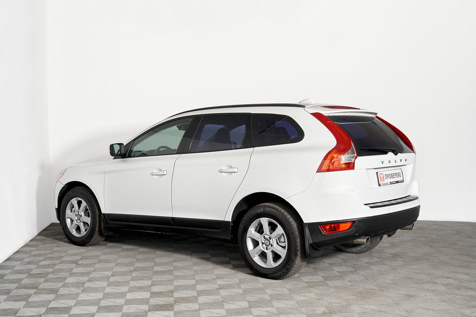 Volvo XC60 2011, белый