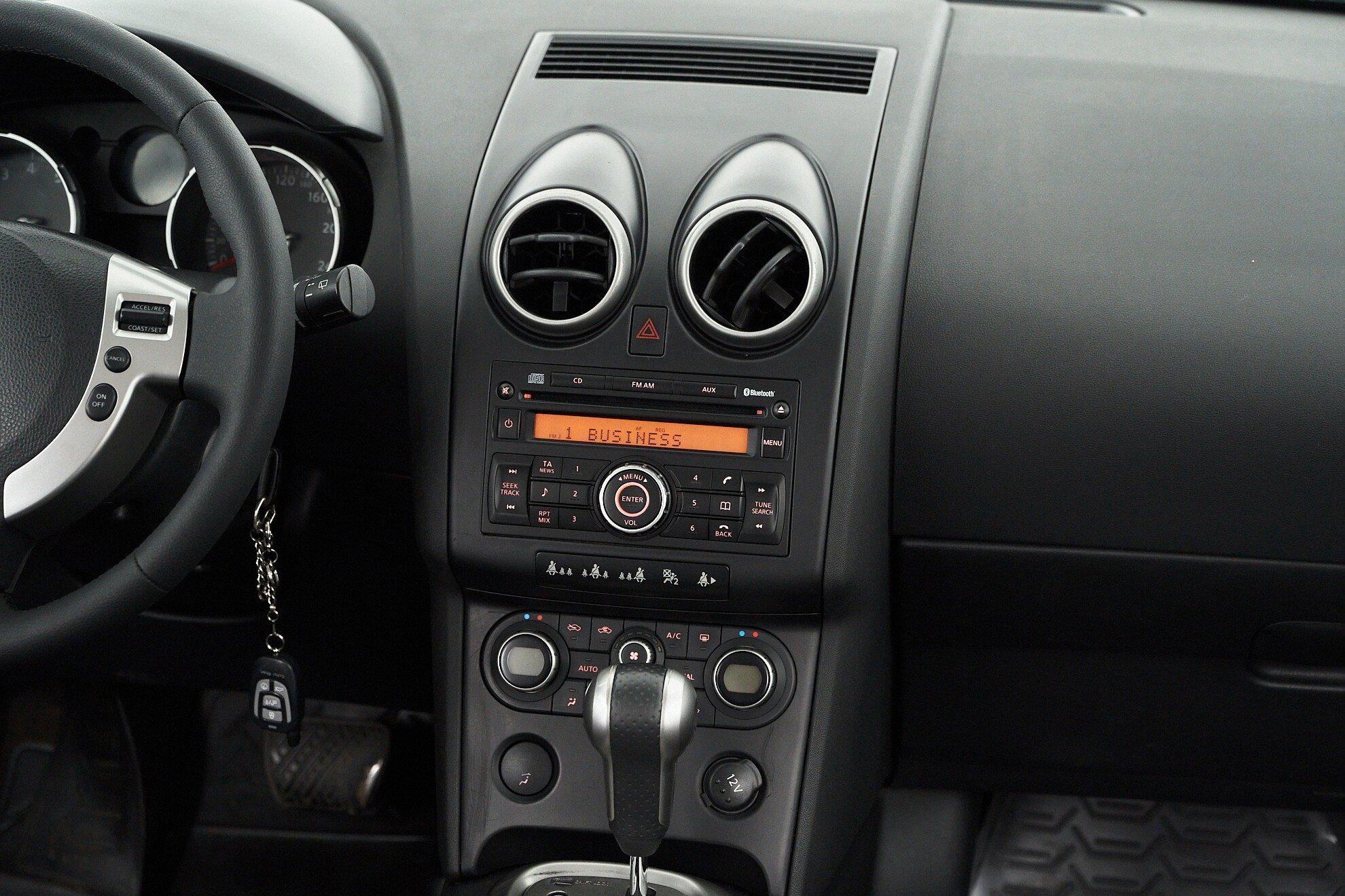 Nissan Qashqai+2 2009, черный
