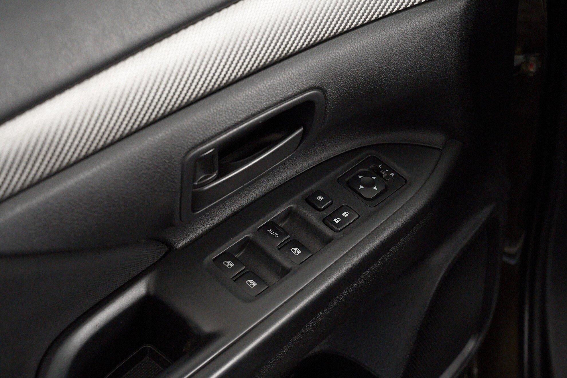 Mitsubishi Outlander 2018, коричневый