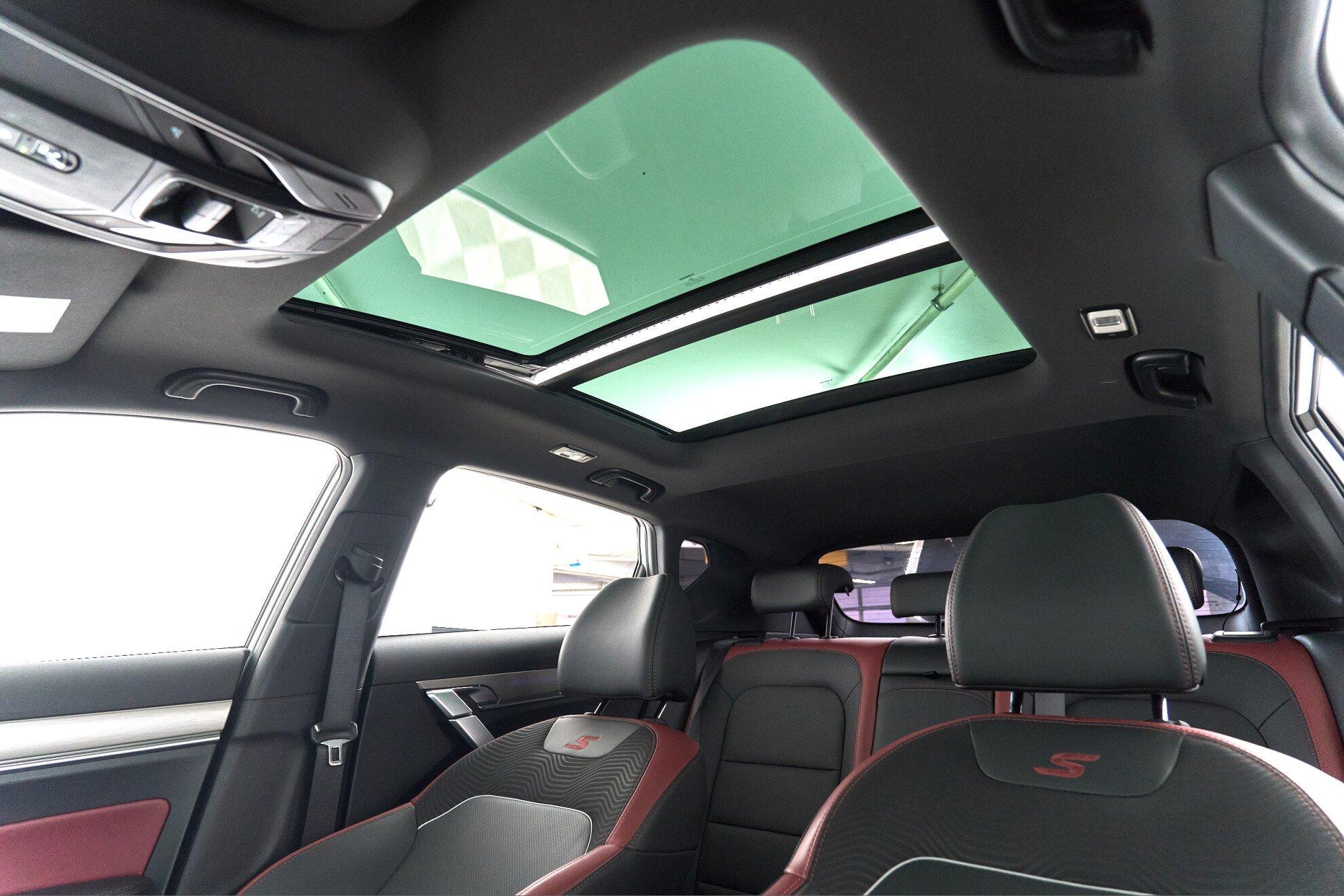 Geely Coolray 2021, белый