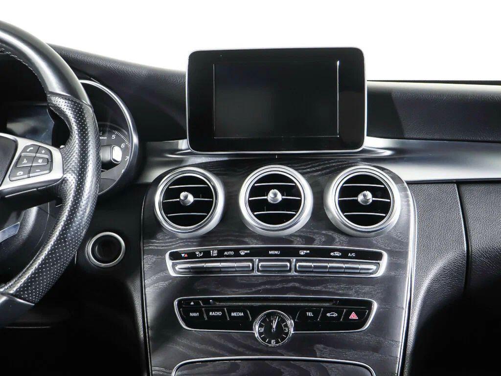 Mercedes-Benz C-Класс 2018, белый