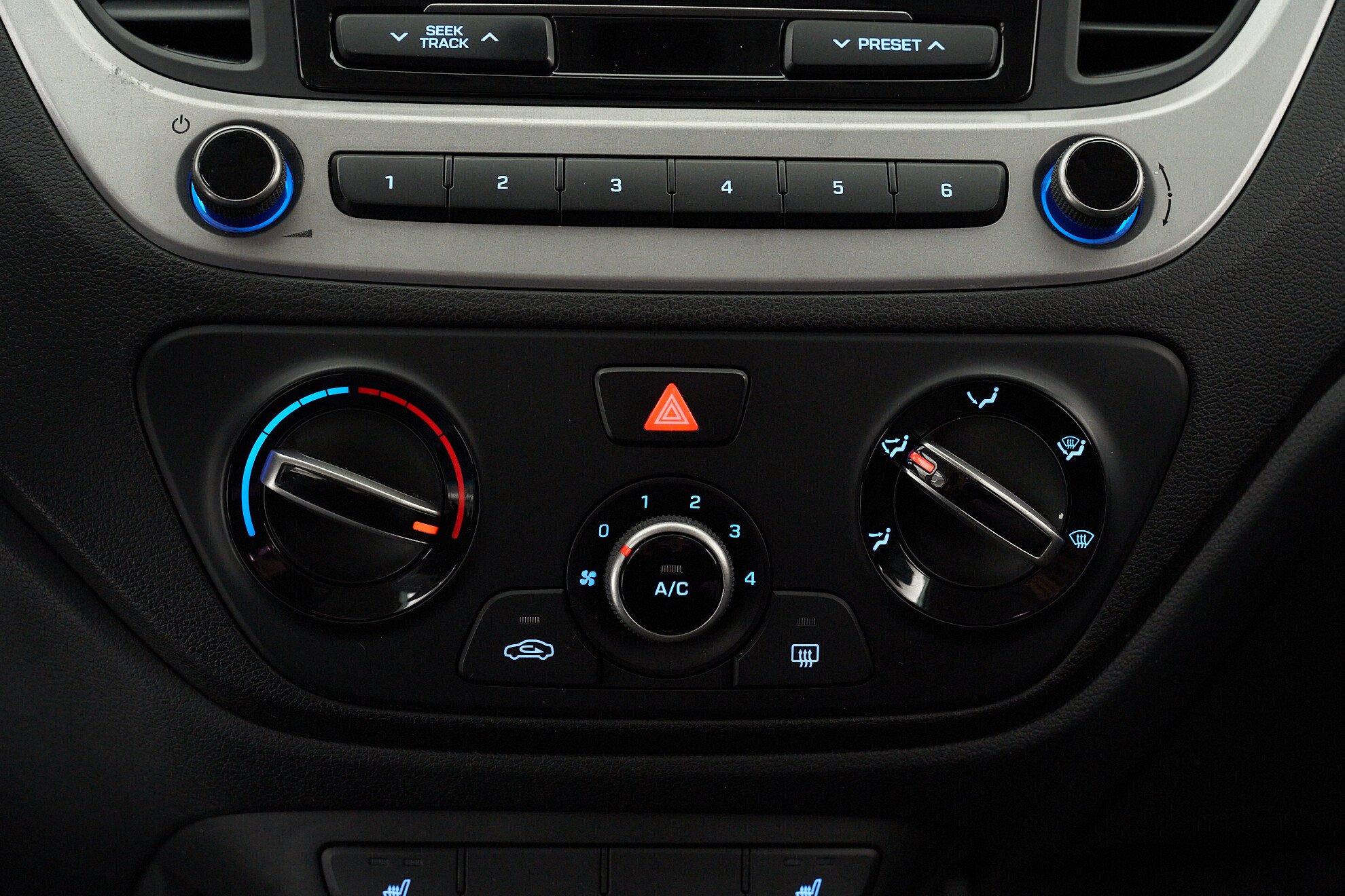 Hyundai Solaris 2019, белый