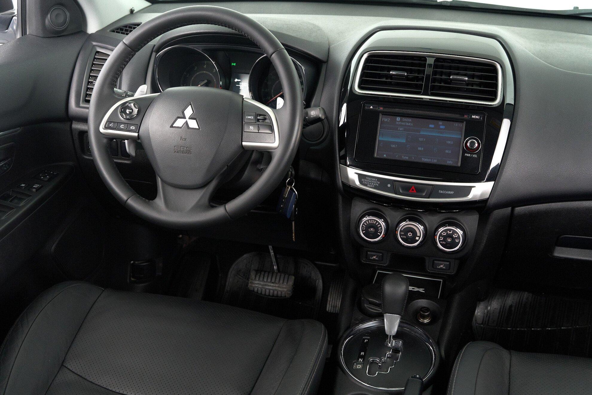 Mitsubishi ASX 2014, белый
