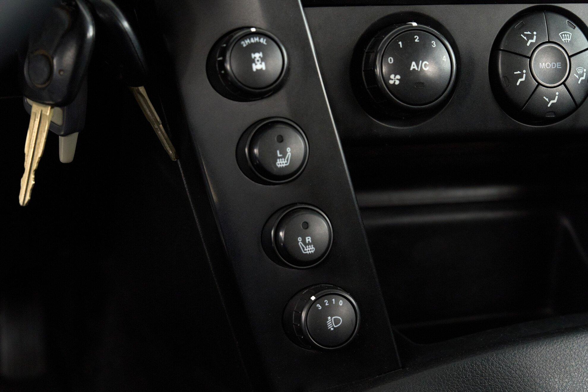 SsangYong Kyron 2014, серебряный