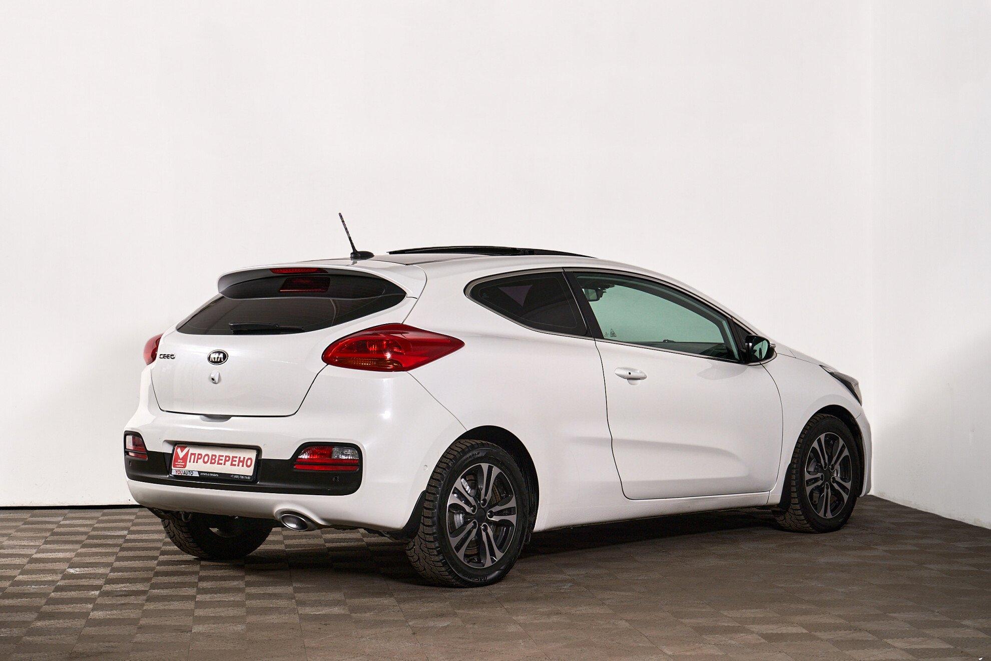 Kia Ceed 2015, белый