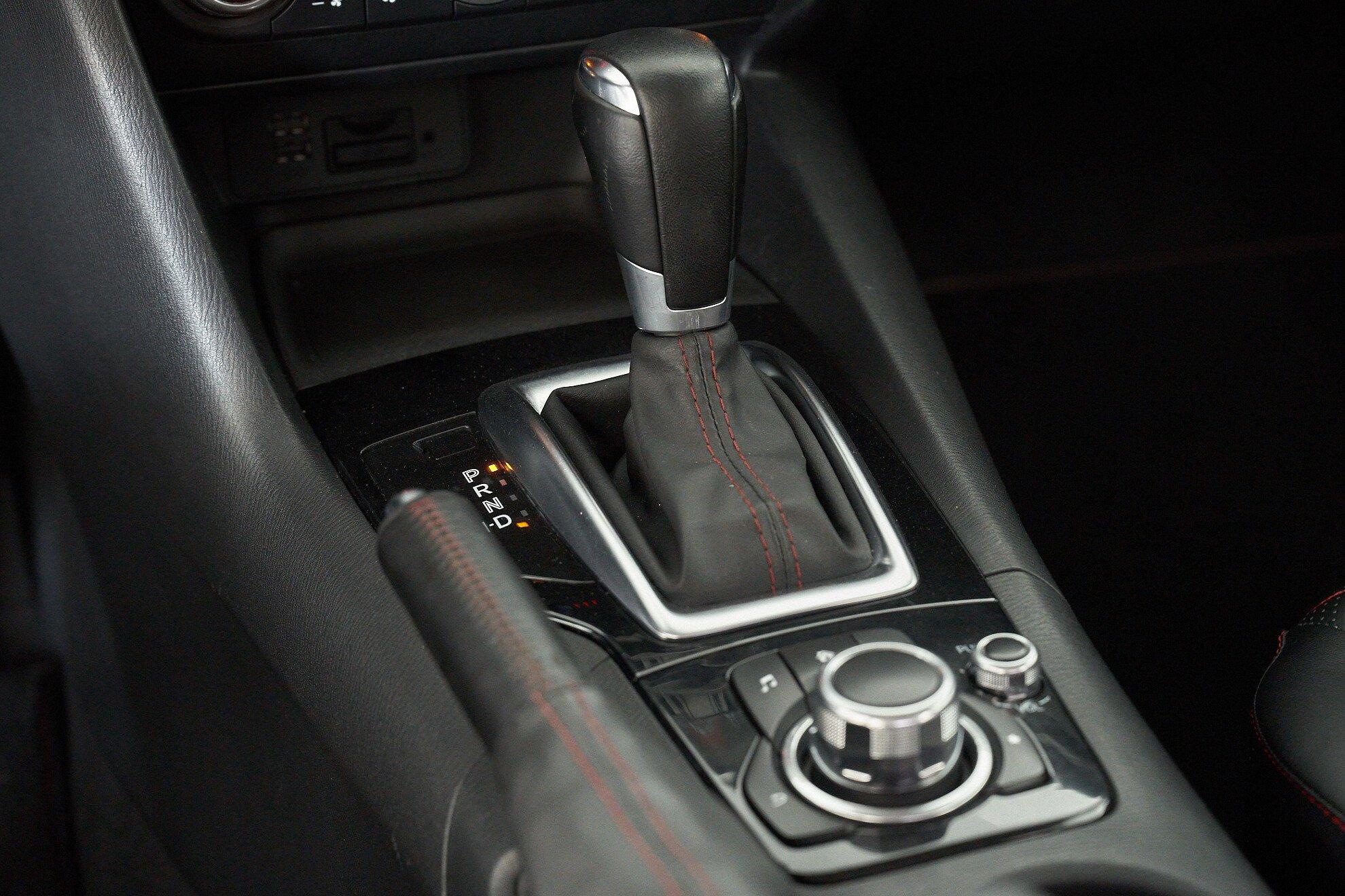 Mazda 3 2014, черный