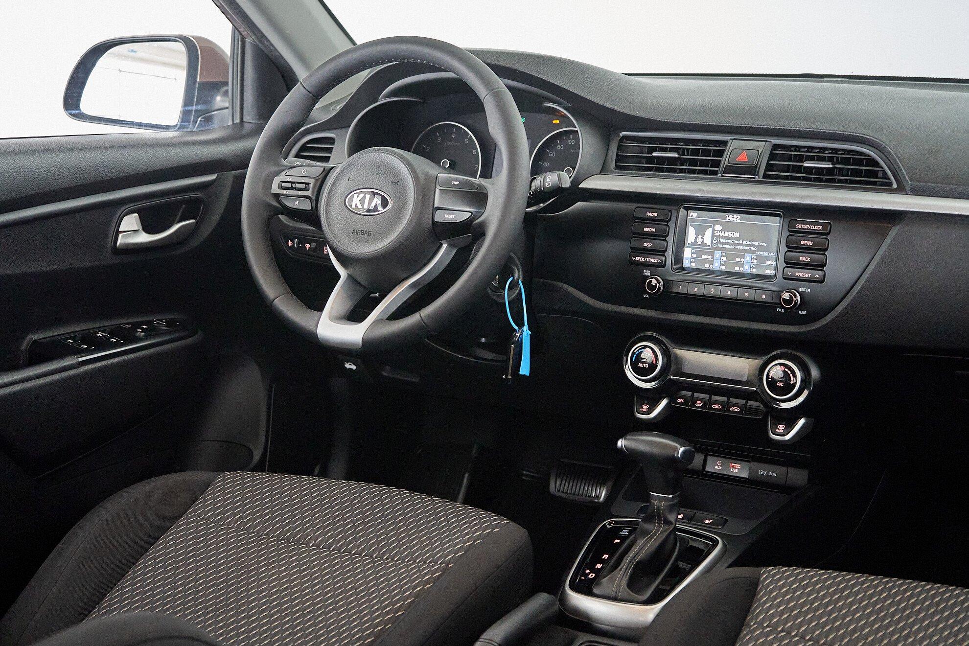 Kia Rio X-Line 2018, коричневый