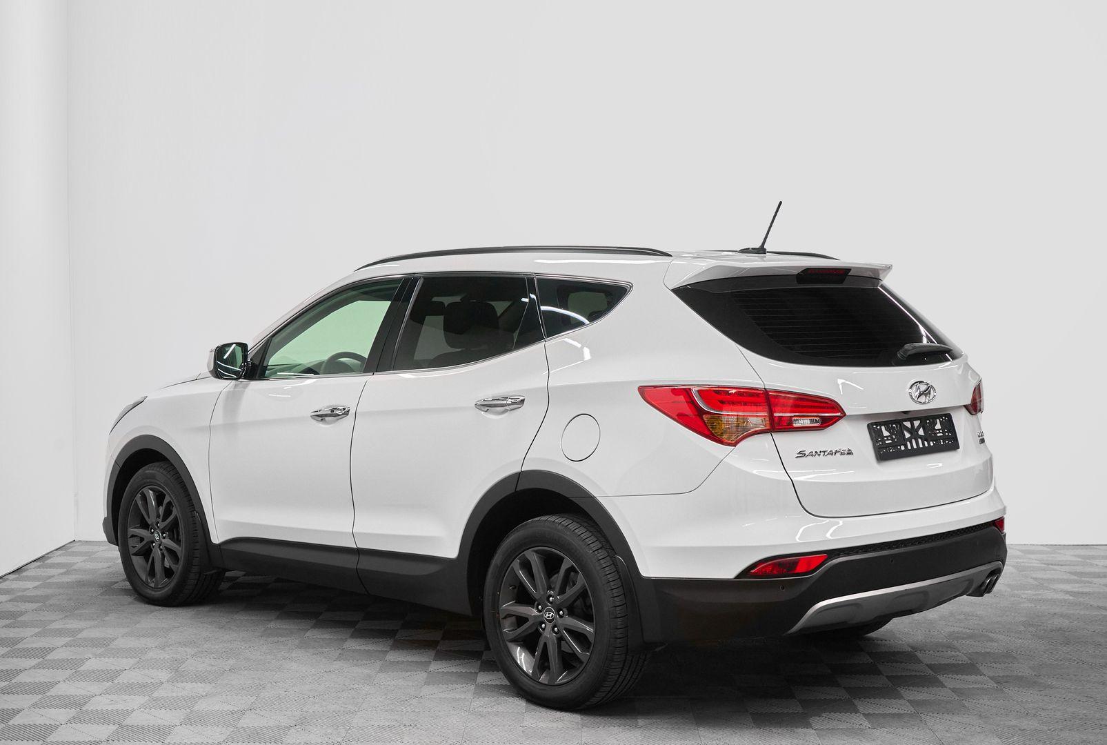 Hyundai Santa Fe 2013, белый