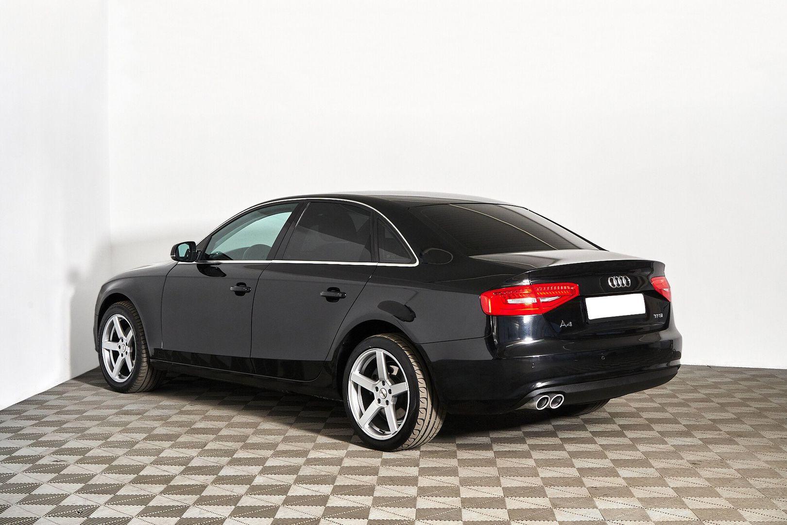 Audi A4 2014, черный