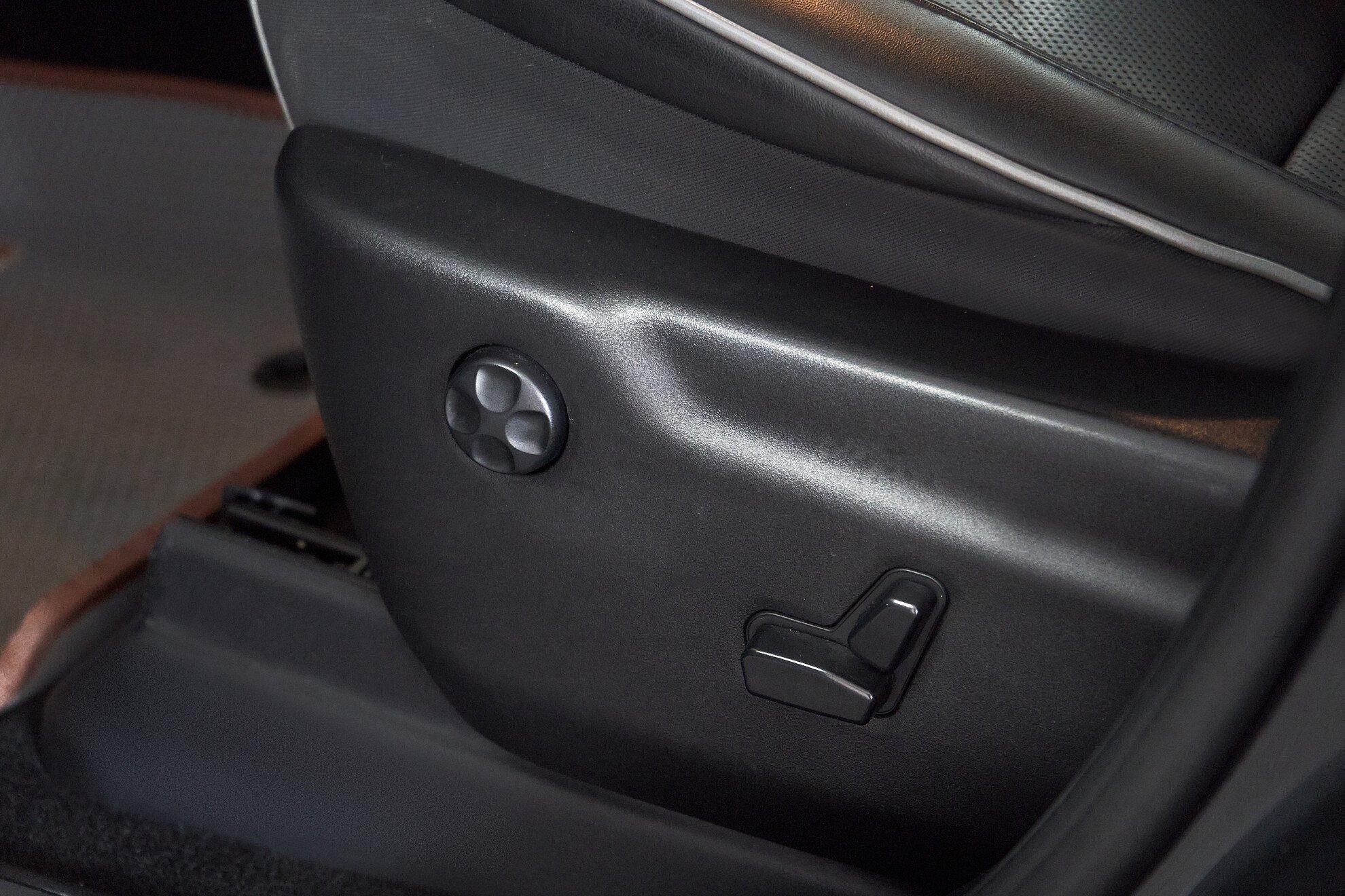 Jeep Grand Cherokee 2011, серый