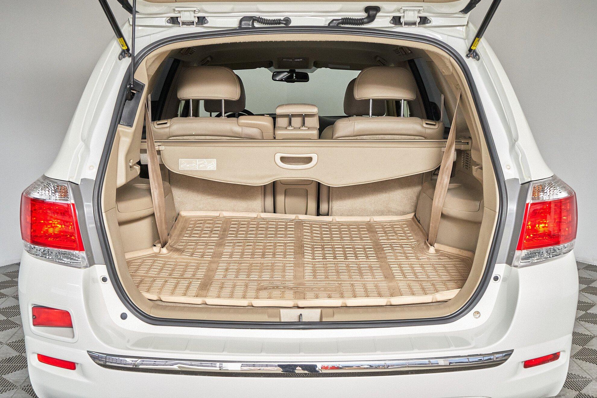 Toyota Highlander 2012, белый