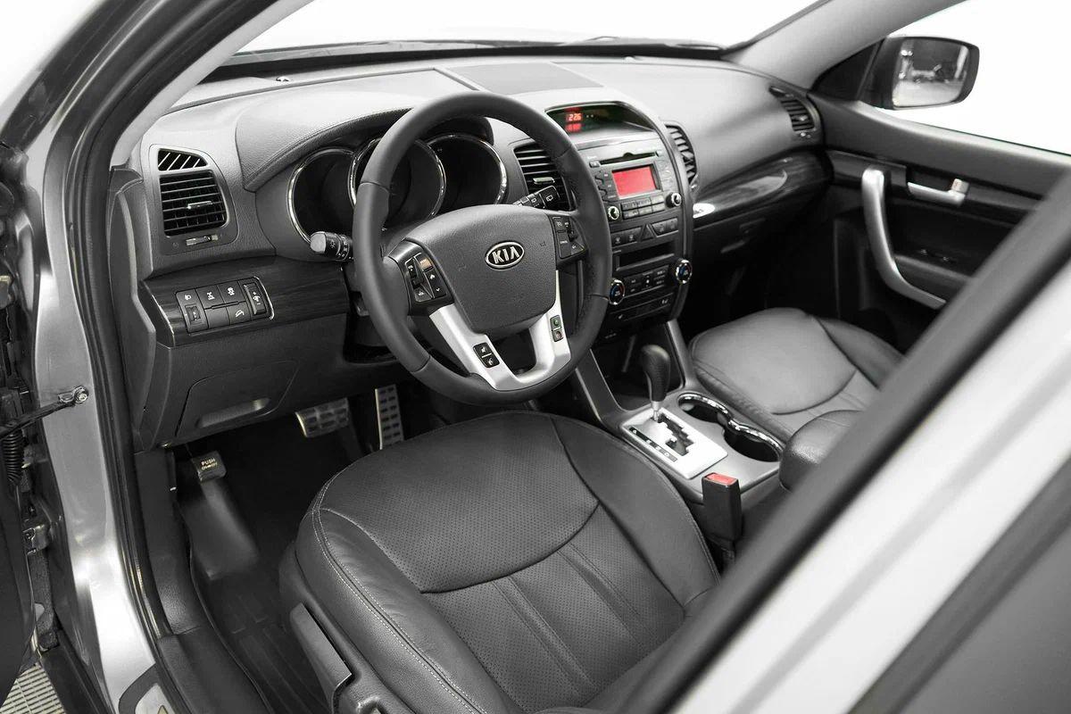 Kia Sorento 2012, серый