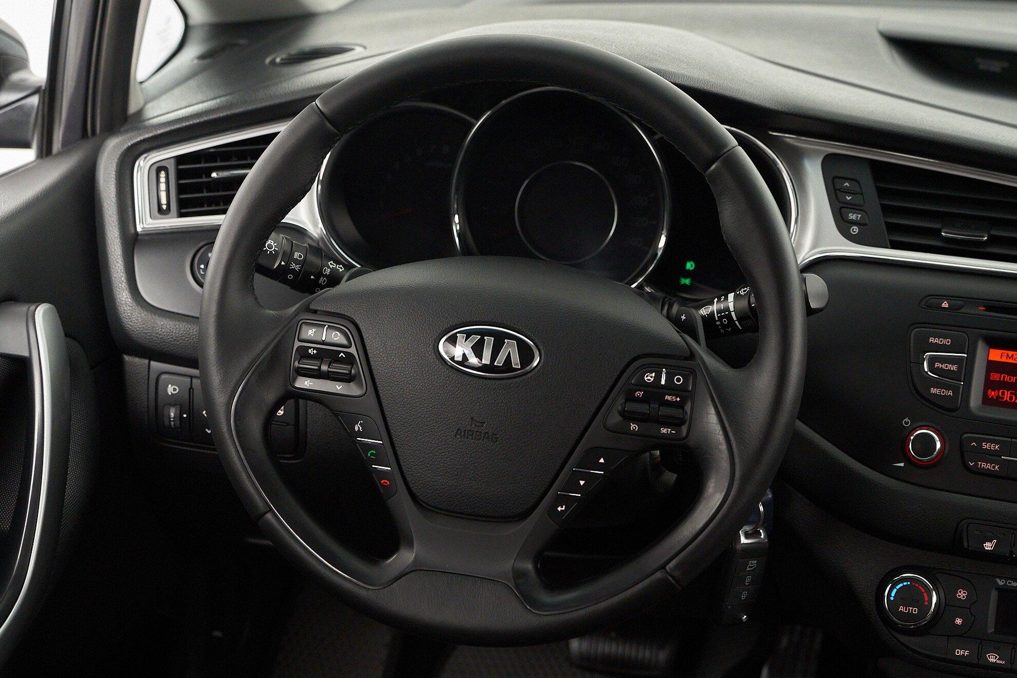 Kia Ceed 2017, серый