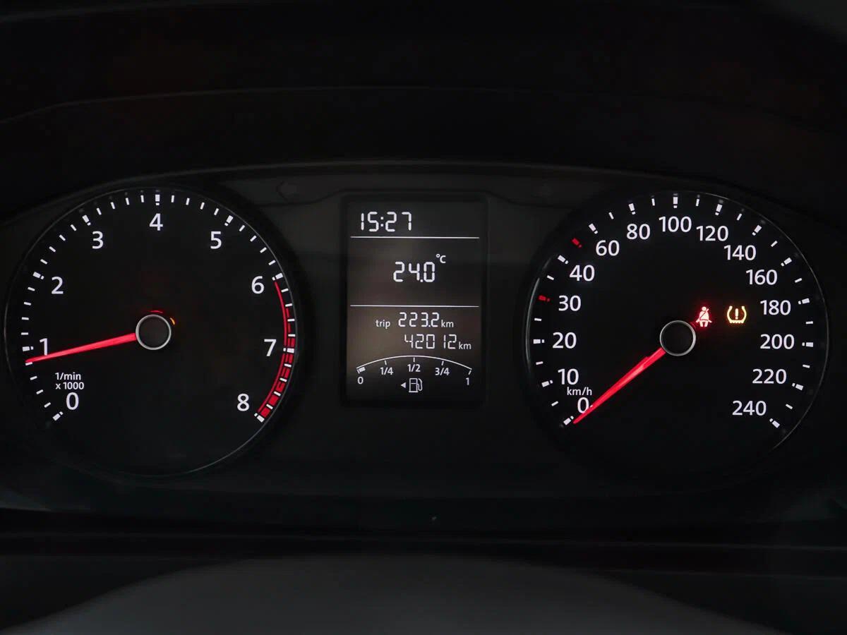 Volkswagen Caravelle 2018, черный
