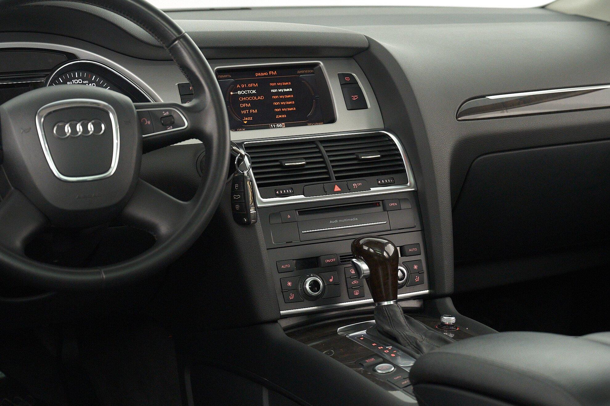 Audi Q7 2014, белый