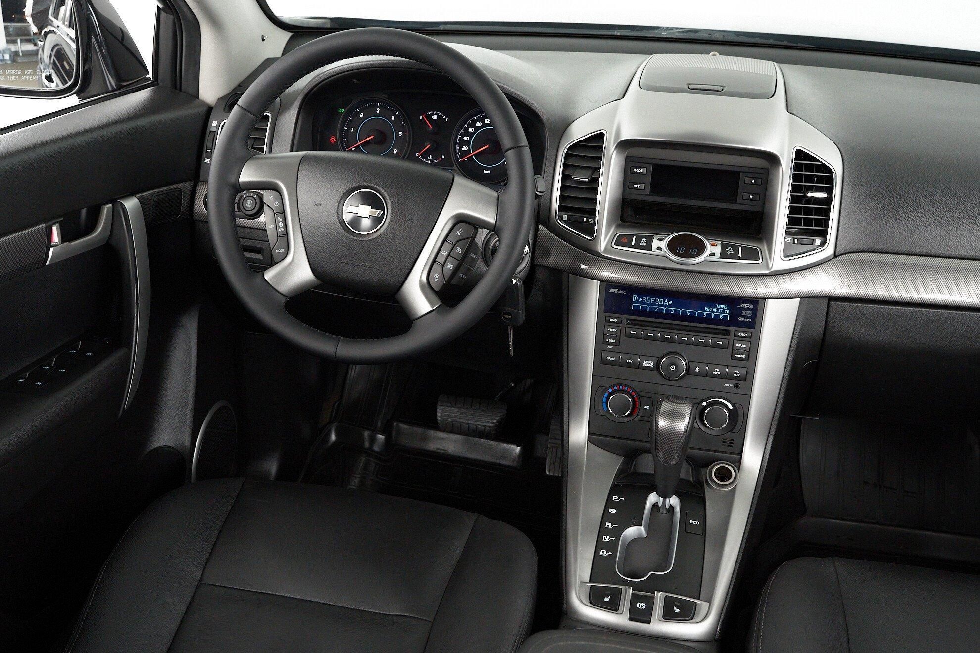 Chevrolet Captiva 2013, черный