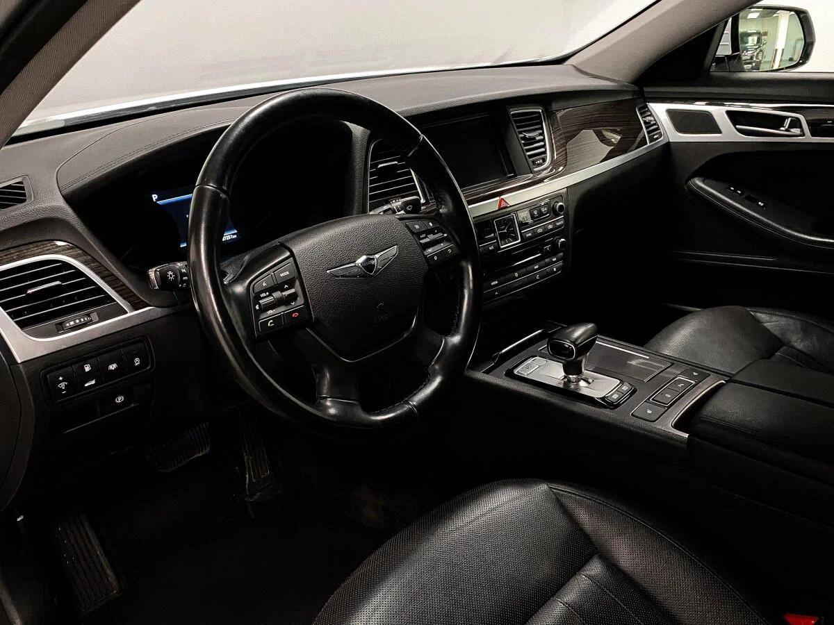 Genesis G80 2019, белый