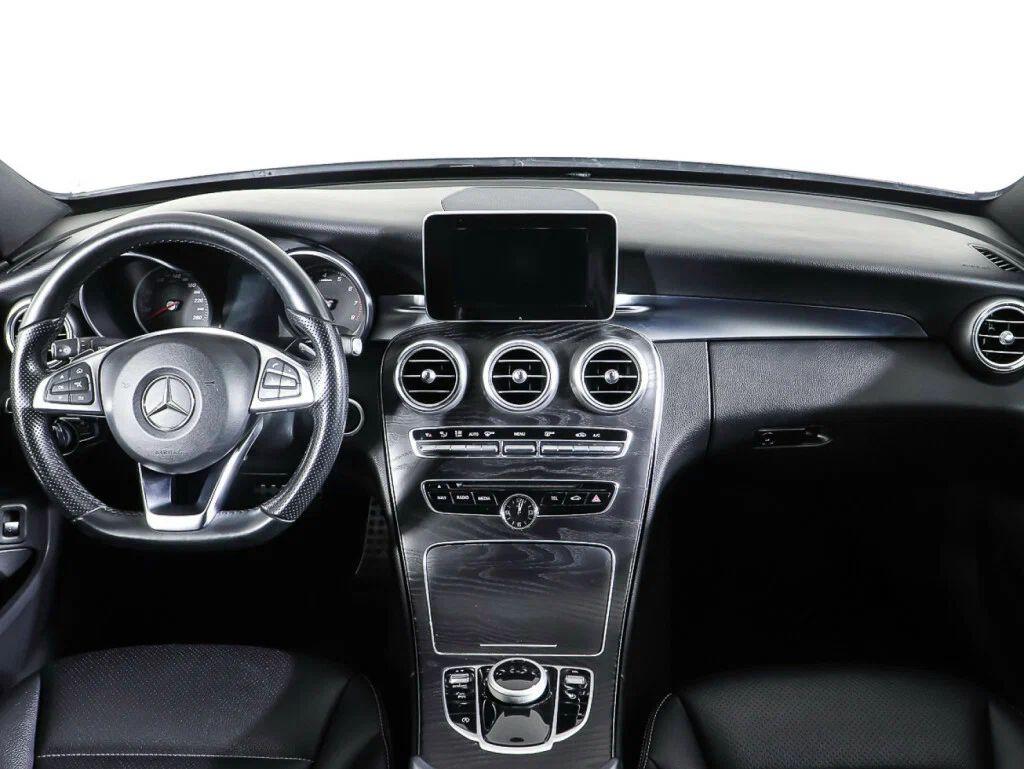 Mercedes-Benz C-Класс 2018, белый