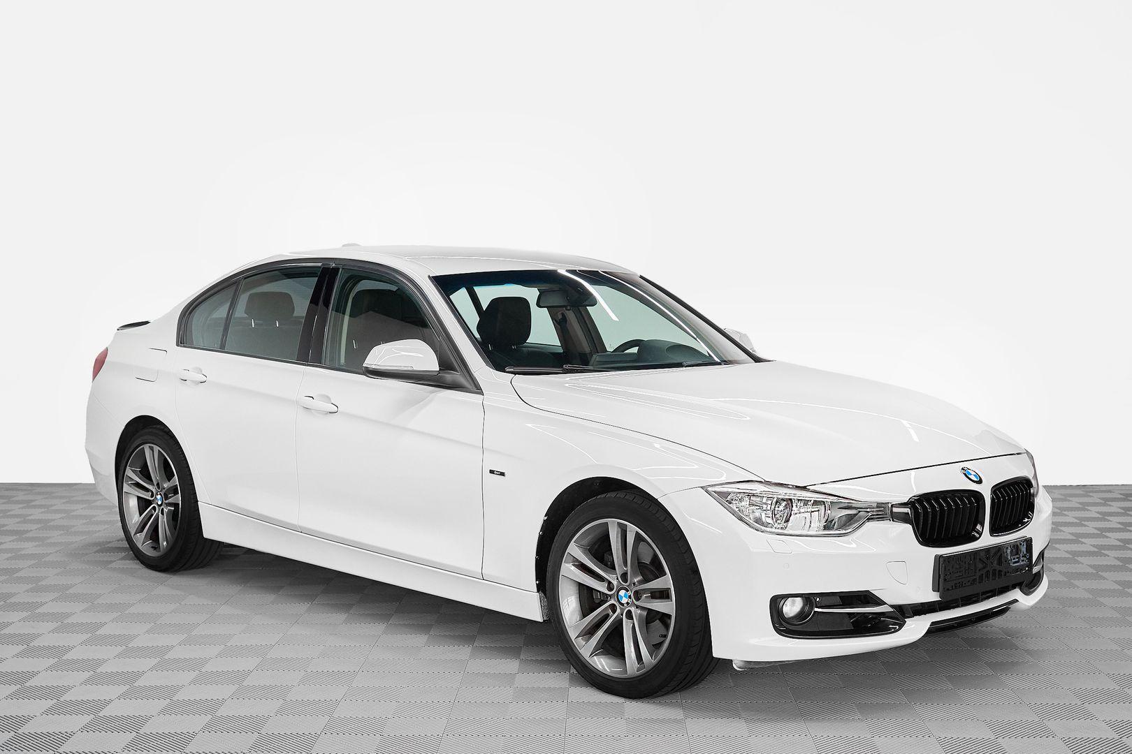 BMW 3 серии 2013, белый