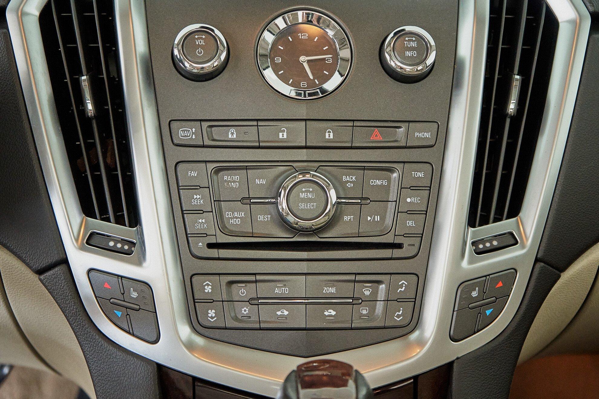 Cadillac SRX 2010, черный