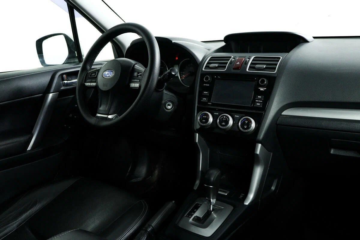 Subaru Forester 2014, серебряный