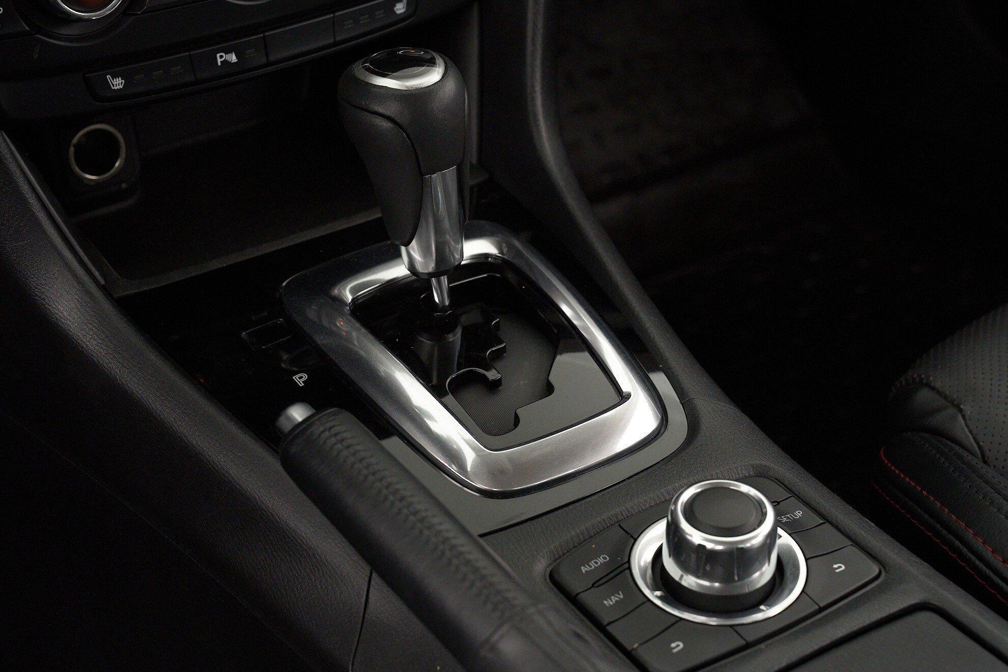 Mazda 6 2013, серебряный