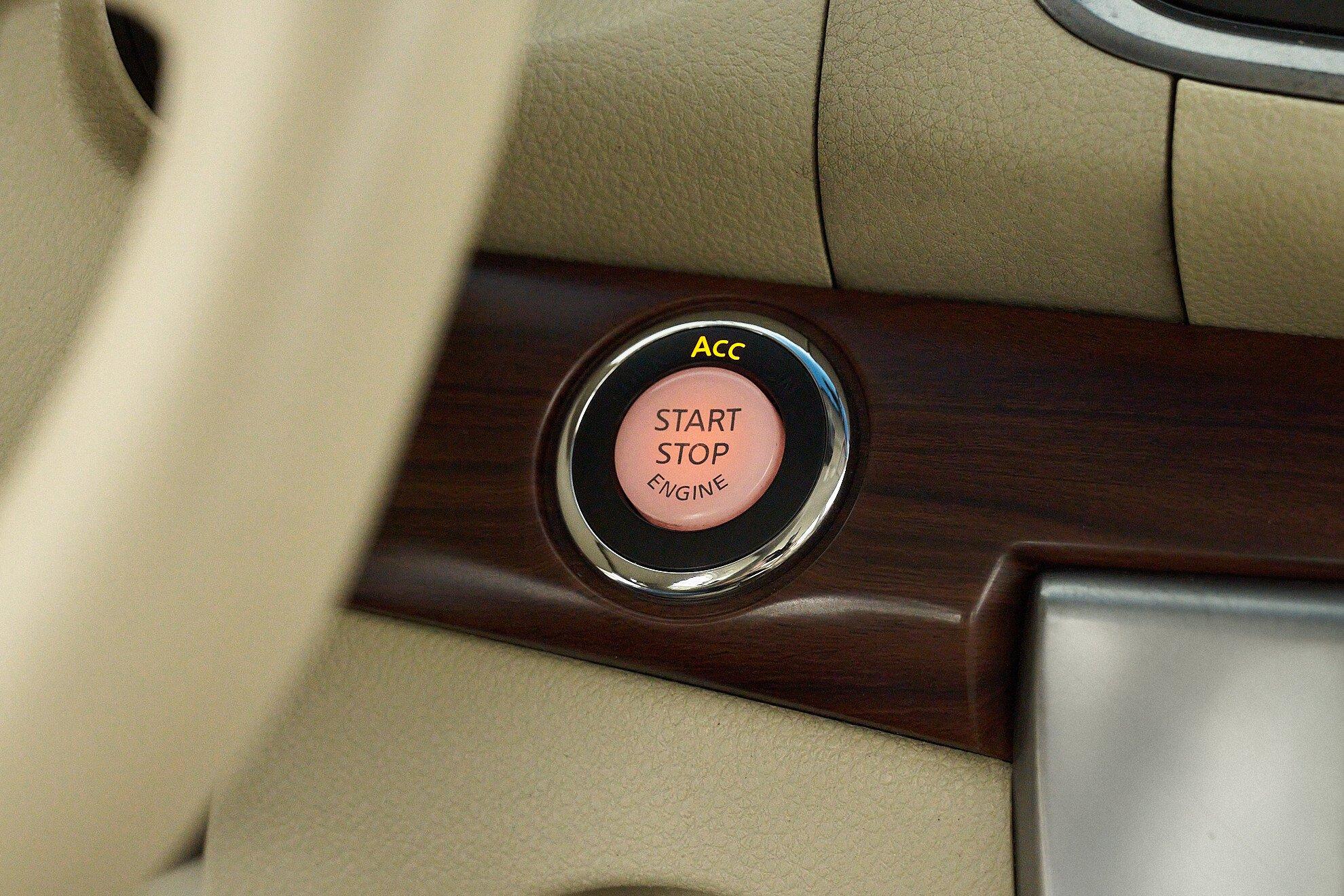 Nissan Teana 2013, черный