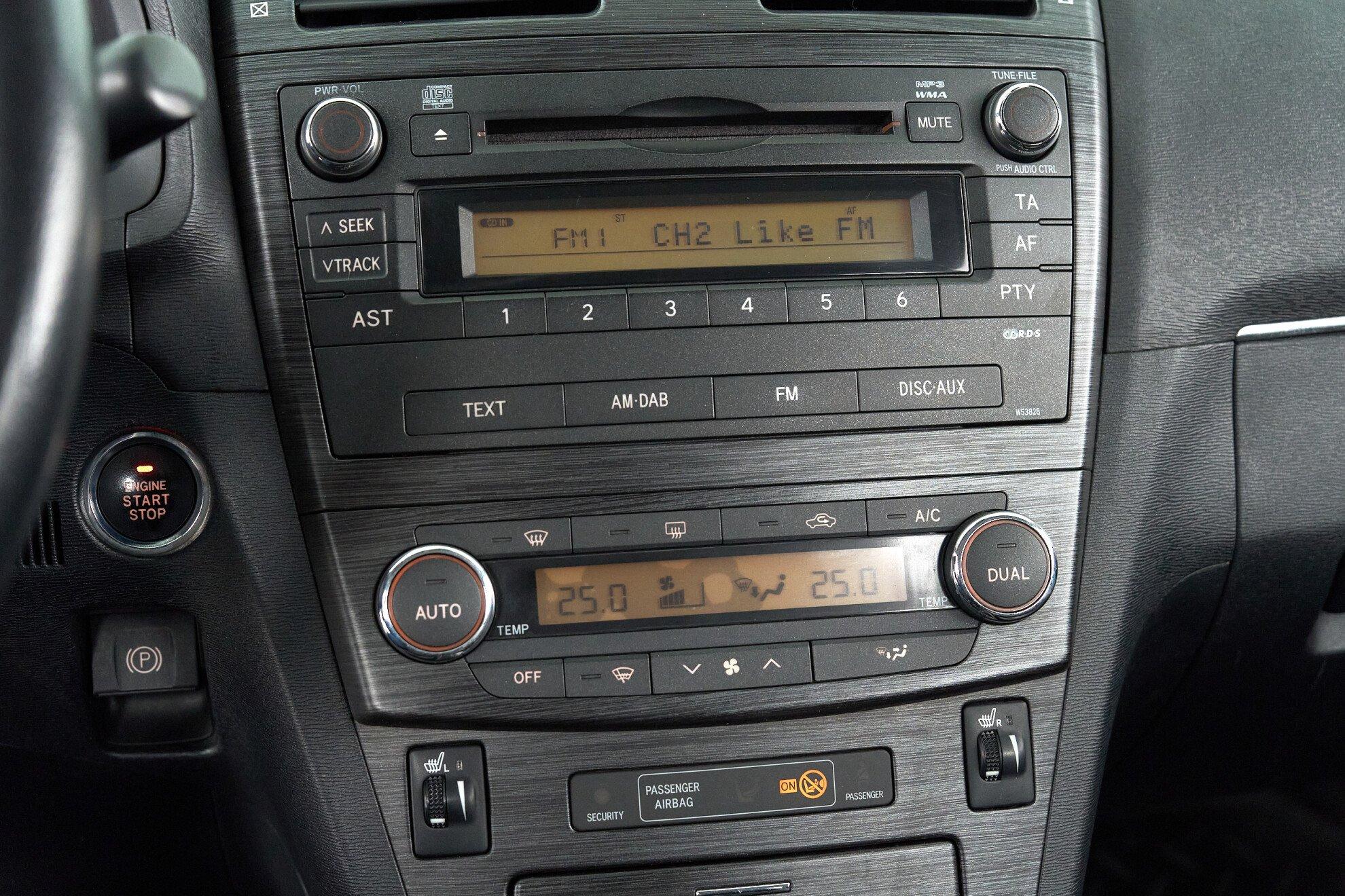 Toyota Avensis 2009, черный