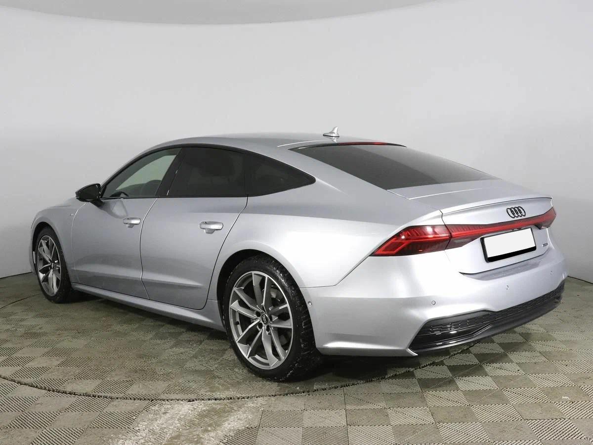 Audi A7 2021, серебряный