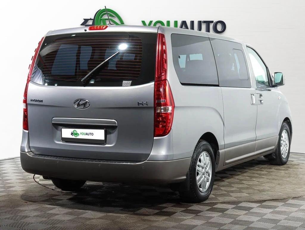 Hyundai H-1 2015, серебряный