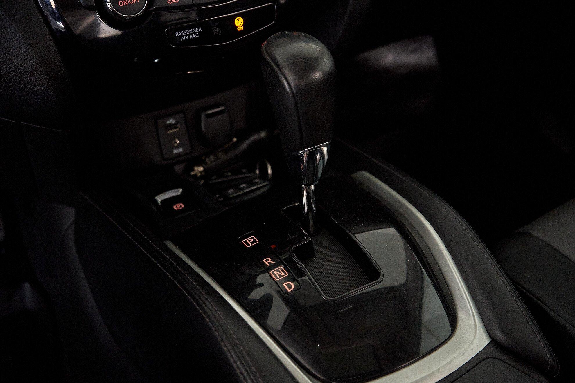 Nissan X-Trail 2015, серый