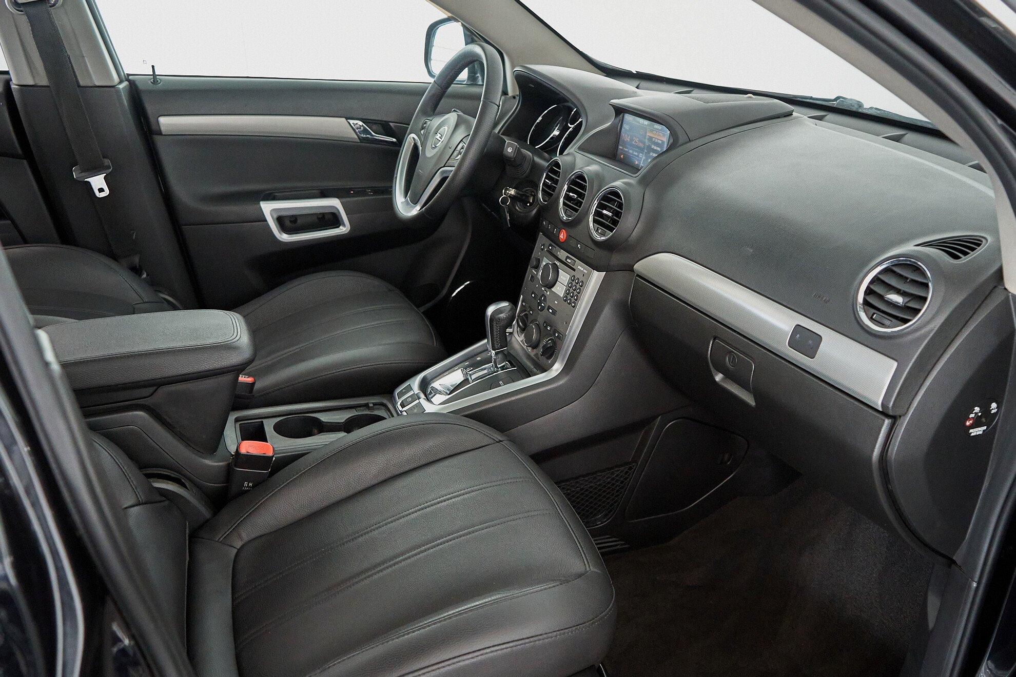 Opel Antara 2012, черный