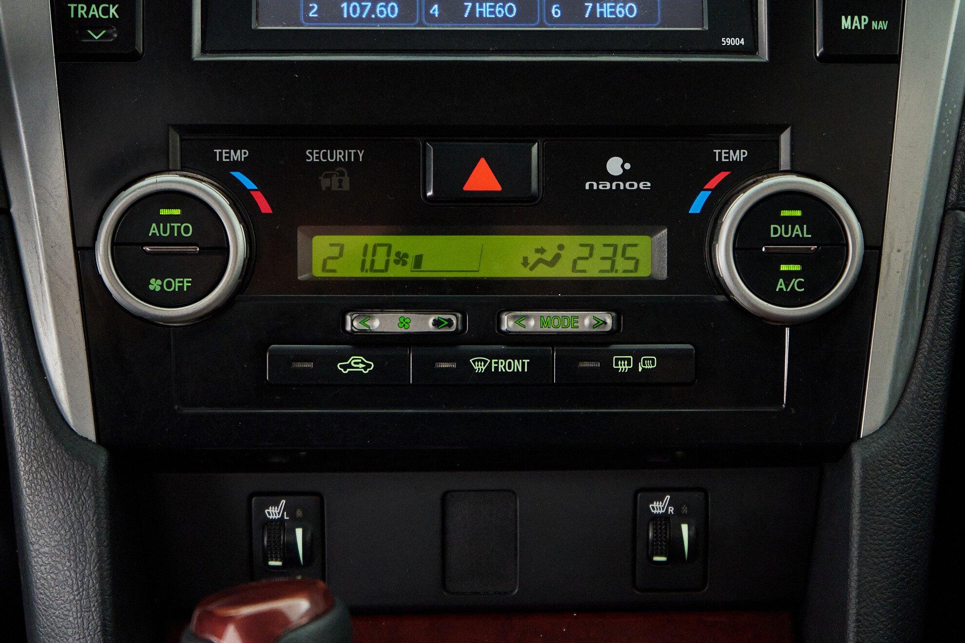 Toyota Camry 2013, серый