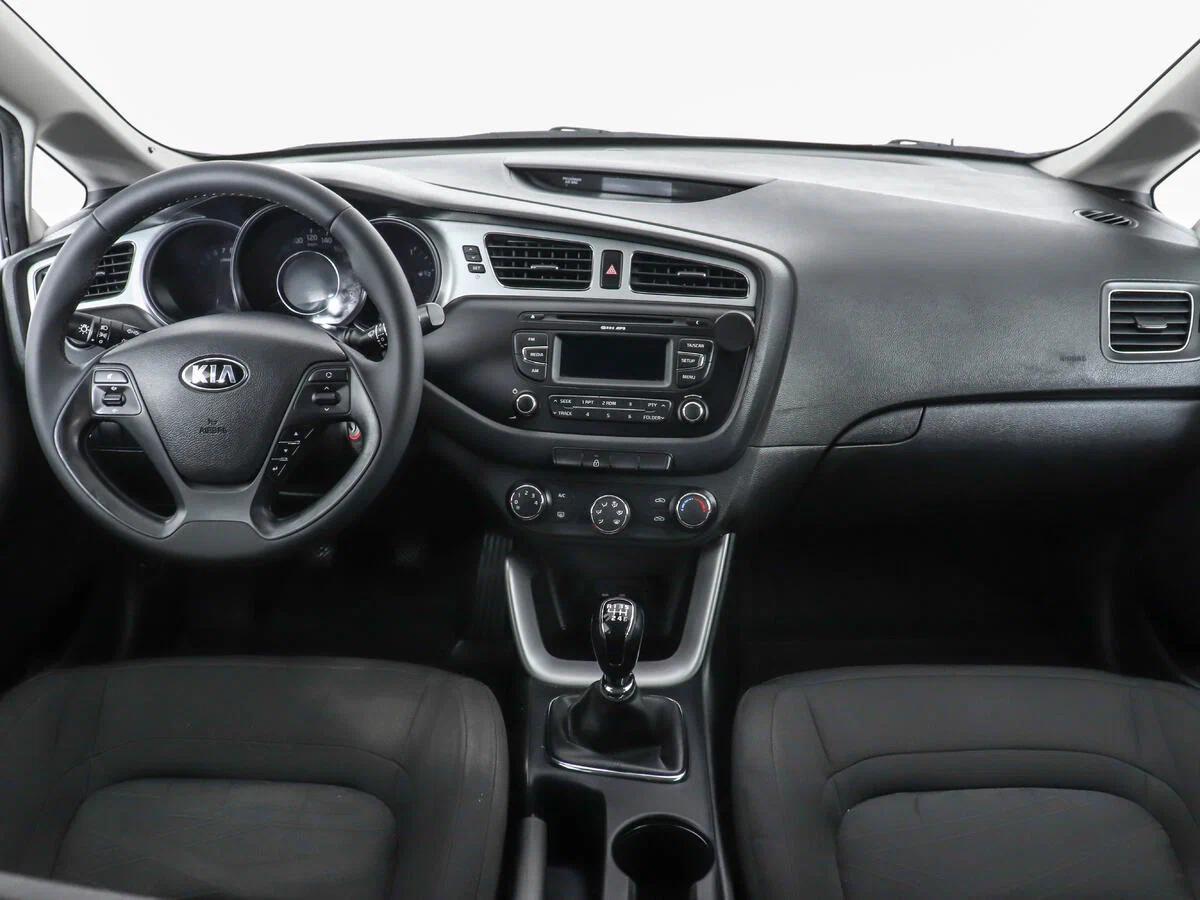 Kia Ceed 2012, серебряный