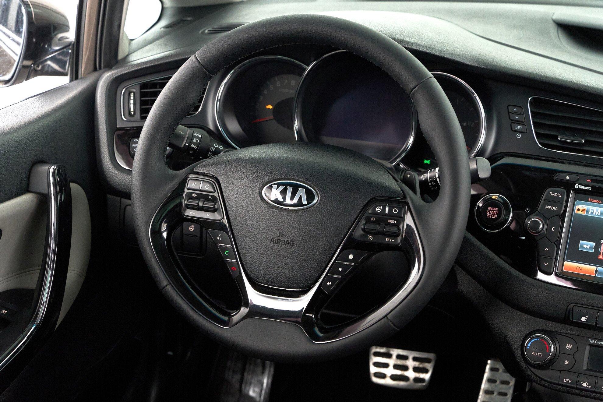 Kia Ceed 2014, коричневый